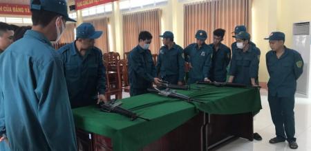 BAN CHQS XÃ TÂN PHÚ ĐÔNG HUẤN LUYỆN CHO TRUNG ĐỘI DÂN QUÂN CƠ ĐỘNG XÃ BAN CHQS XÃ TÂN PHÚ ĐÔNG HUẤN LUYỆN CHO TRUNG ĐỘI DÂN QUÂN CƠ ĐỘNG XÃ